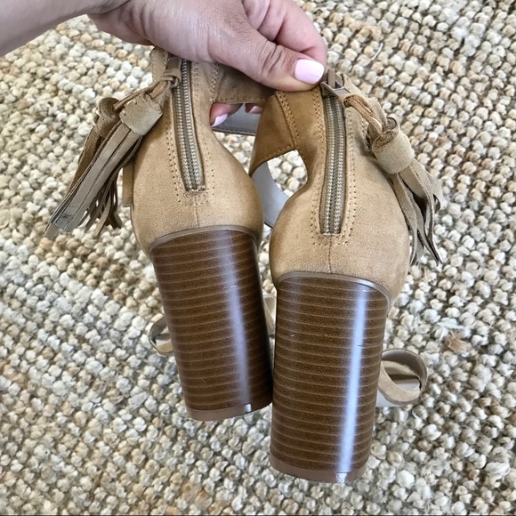 SALE❗️Nude Tassel Block Heels - Picture 5 of 7